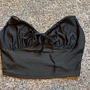 knot rushed bust crop cami